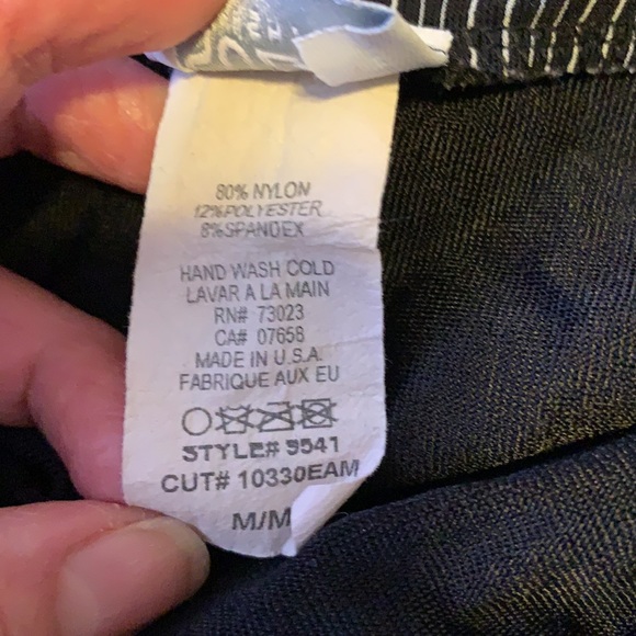 Suzy shier tang top - Picture 3 of 3